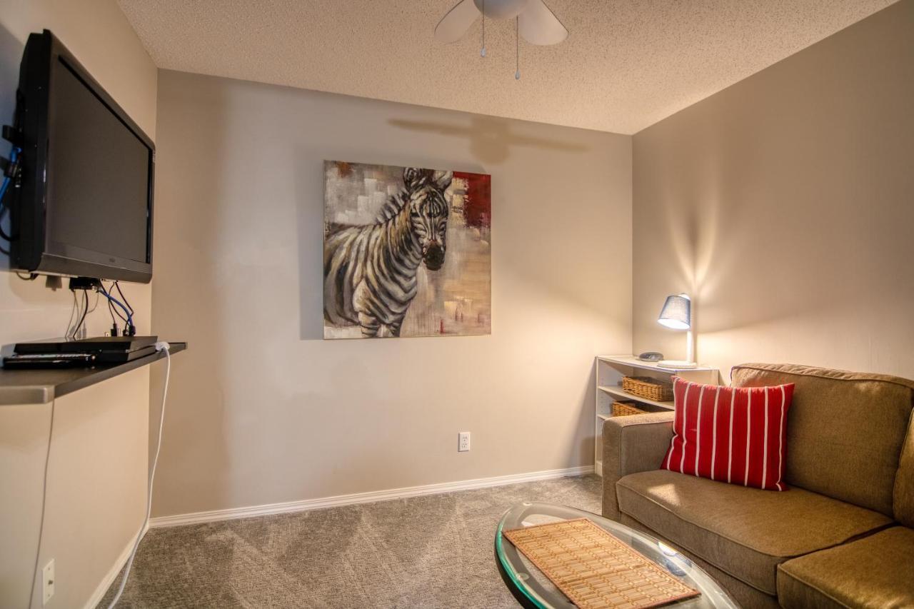 Mountain Getaway Condo - 5 Min Walk To The Beach! Invermere Exterior foto