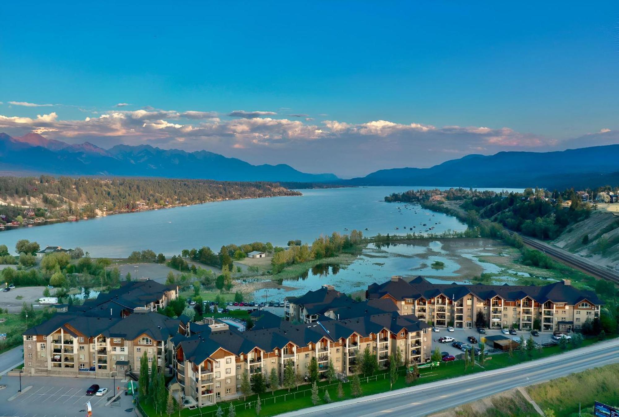 Mountain Getaway Condo - 5 Min Walk To The Beach! Invermere Exterior foto